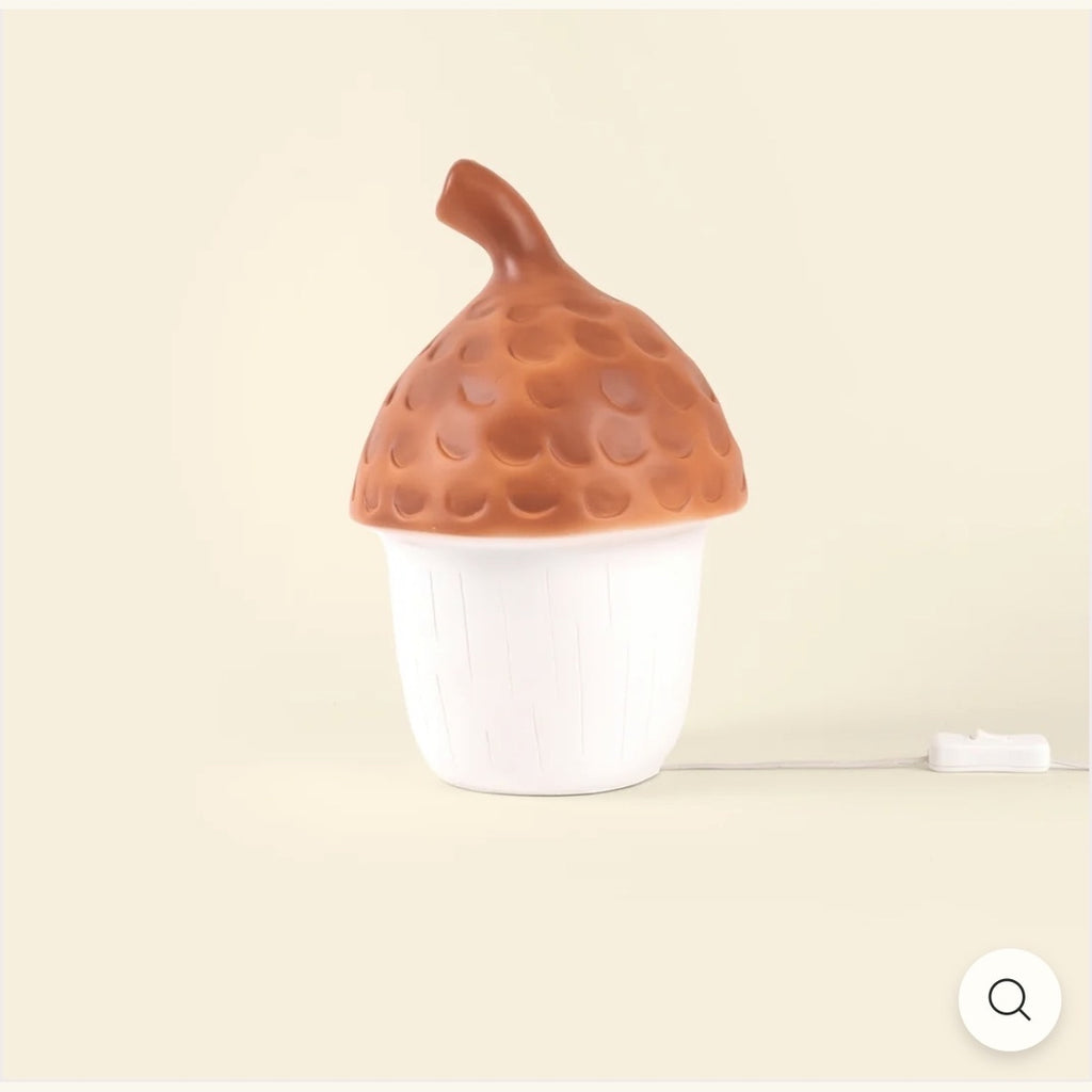 Lampada da notte a forma di ghianda – Terra